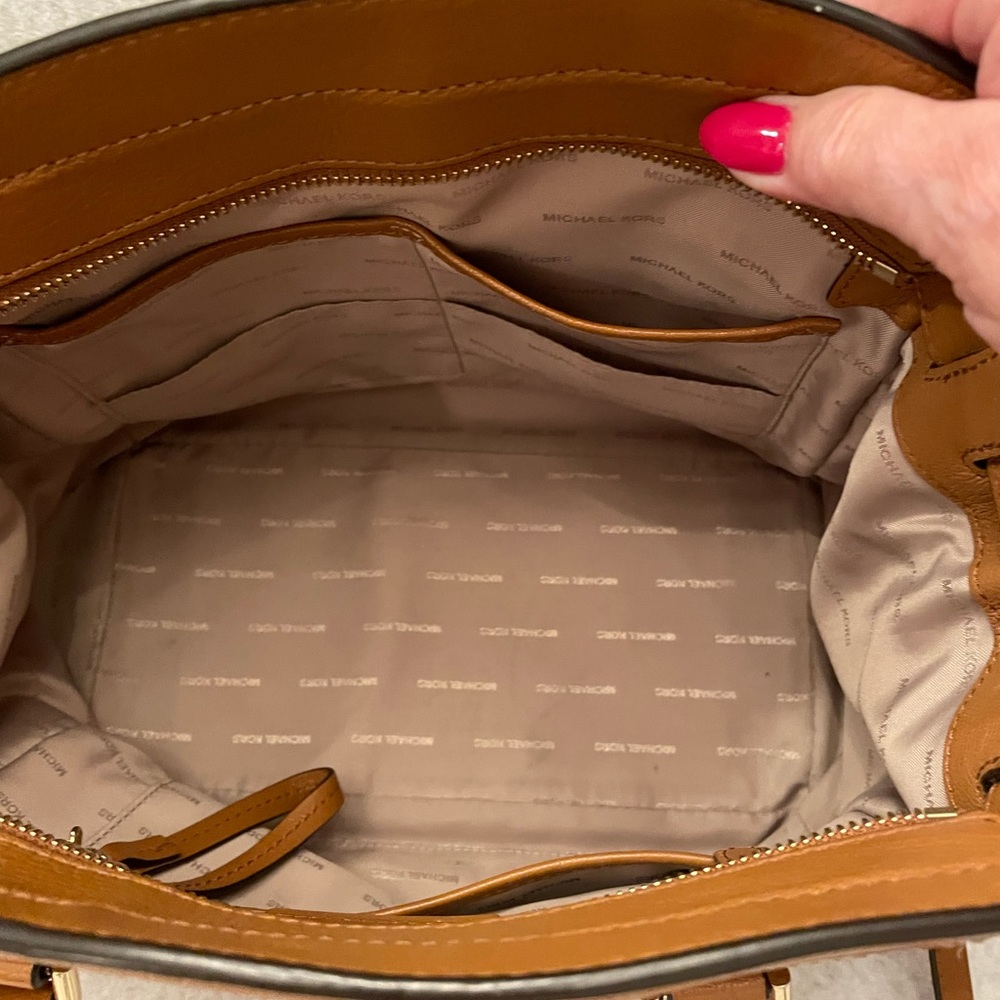 MICHAEL KORS HAMILTON SATCHEL DS - Picture 6 of 9